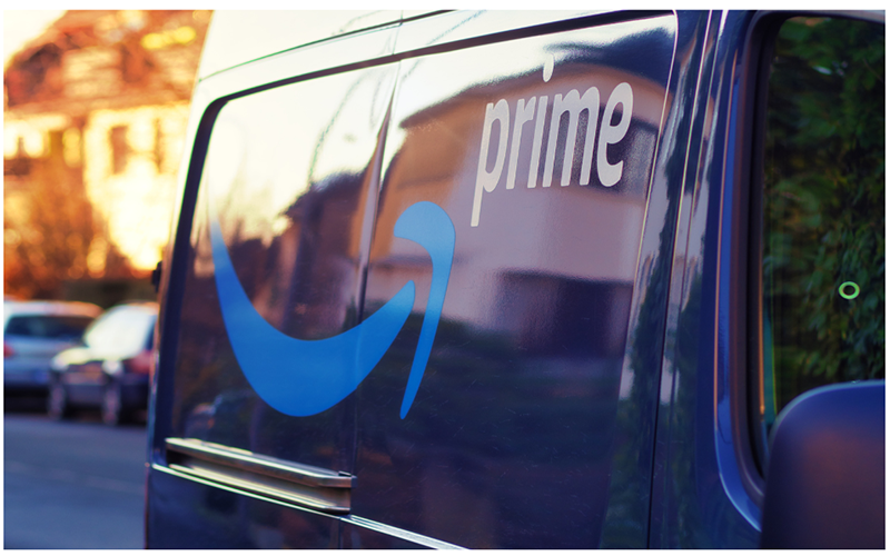 Read more about the article Amazon Prime: Leveraging Fast Shipping for Increased Customer Satisfaction